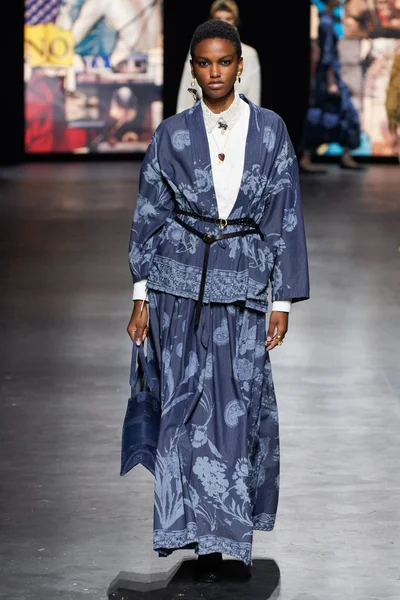 Look 33